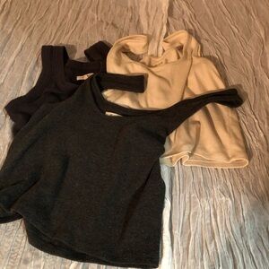 Madewell Bundle of Black, grey and cream Madewell crop tops size small/medium